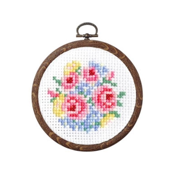 画像1: (op7445)オフホワイト　刺繍キット【バラのブーケ】　 初心者でも簡単　薔薇のブーケ　　オリンパス　額　ミニ額　手作り　クロス ステッチ　手芸 (1)